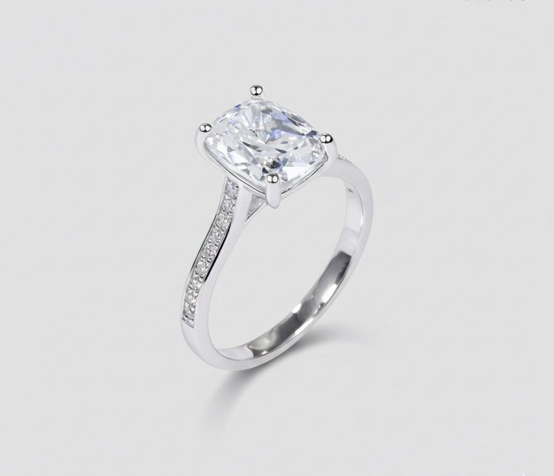 4,5CT oval moissanite ring  sølv/gull