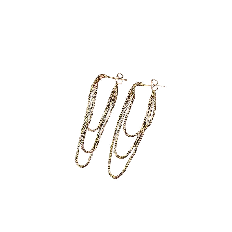 Lang kjede med dusk-øredobber – kvinner